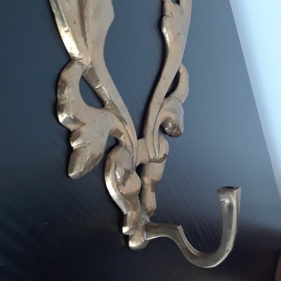 Large Solid Brass Ornate Wall Mounted Hook - Picture 6 of 13